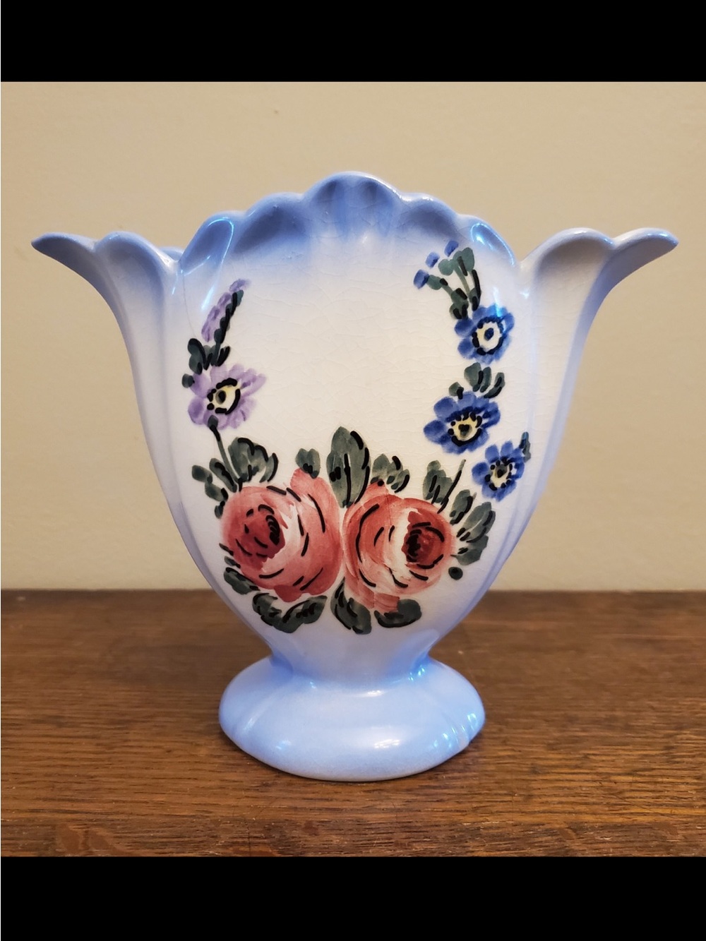 Vintage Camark Pottery Blue Floral Vase 808D Festoon of Roses